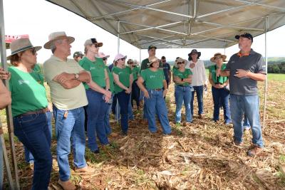 Comissão de mulheres da FAEP realiza viagem técnica e destaca integração e inovação no Agro